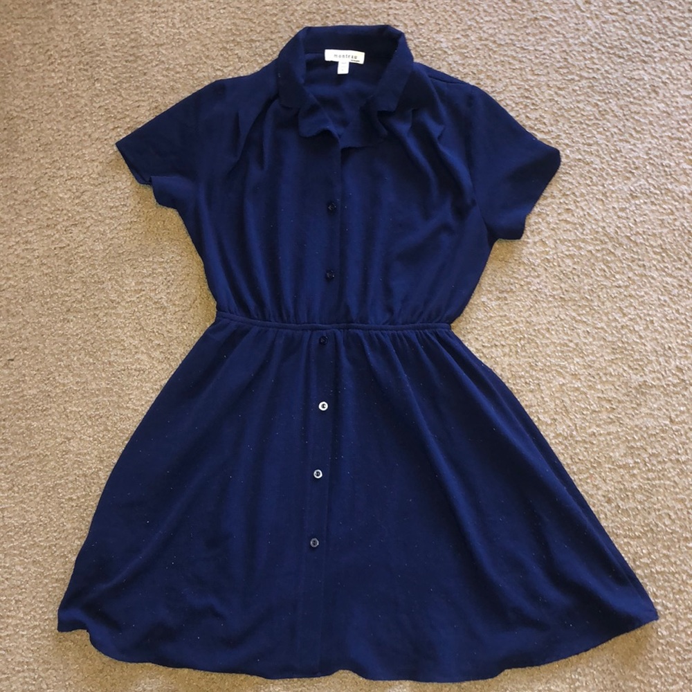 Beautiful collared monteau dress with buttons